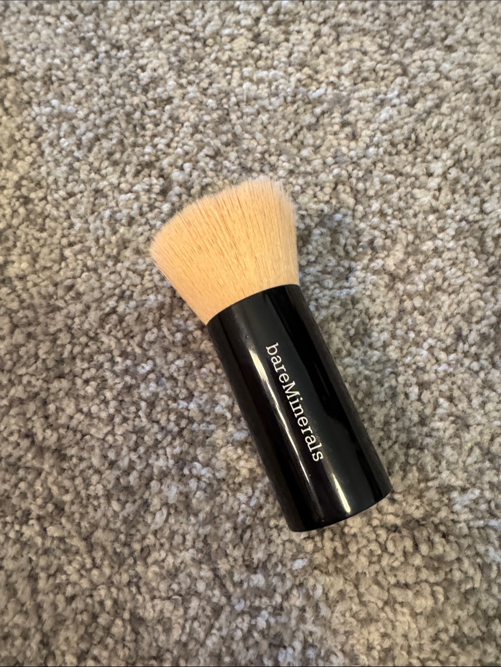 bareMinerals Beautiful Finish Brush